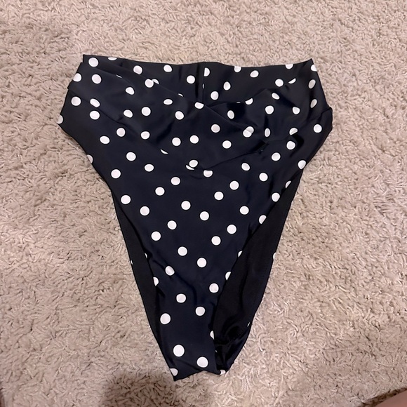 New without tags bottom polka dots swimsuit - Picture 1 of 4